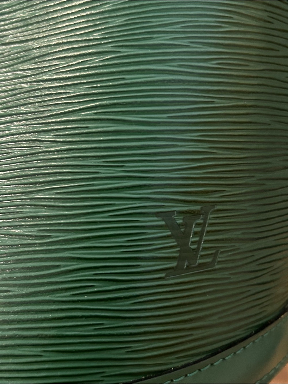 Louis Vuitton Cluny Green Epi Leather Bucket Shoulder Bag w/Entrupy Certificate - Picture 11 of 17